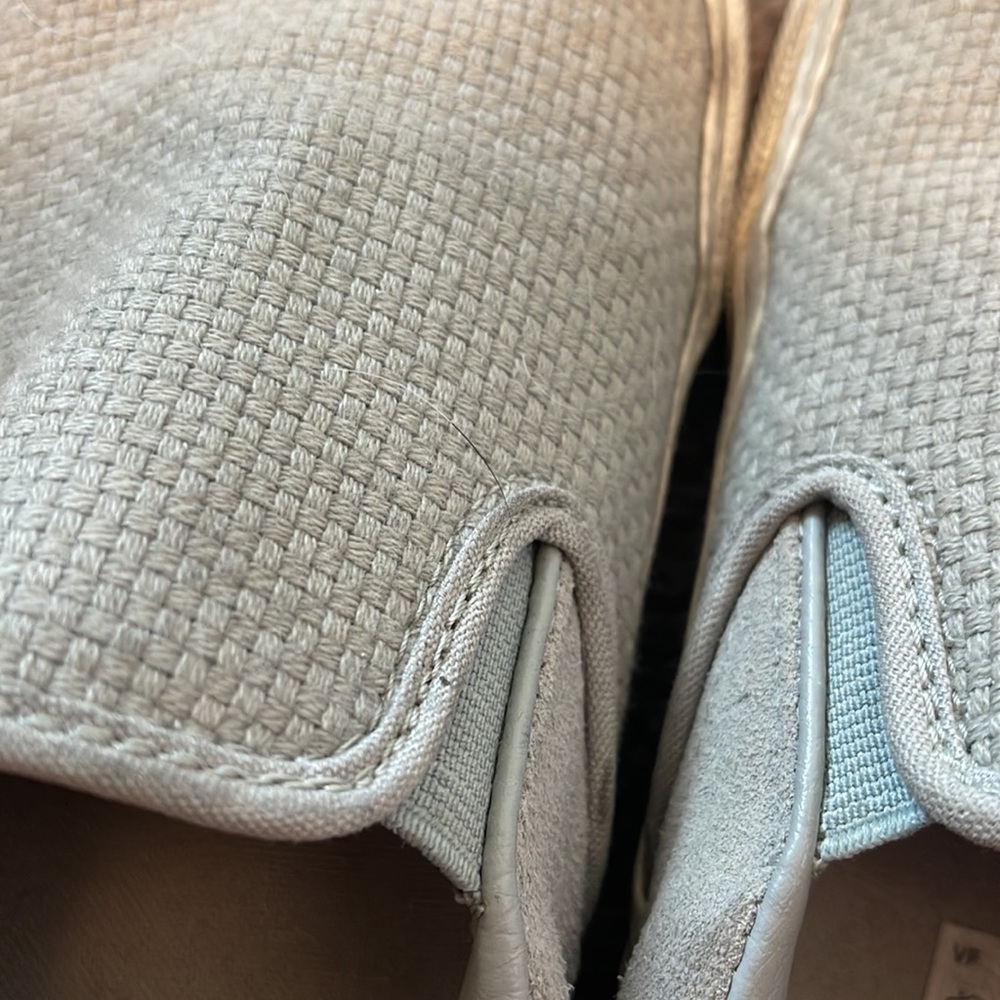 VANS - Picture 3 of 3
